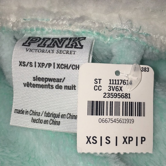 New Victoria's Secret Pink Sherpa Hooded Robe - Picture 5 of 6